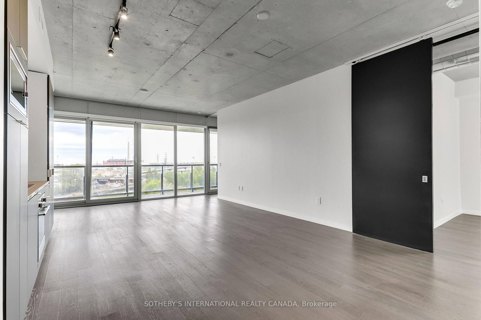 170 Bayview Avenue • #820 • Toronto, ON photo 8