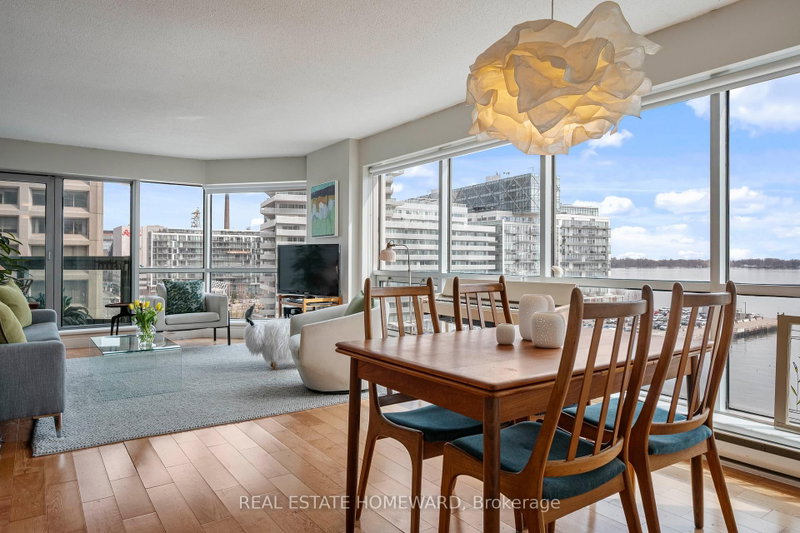 704 - 10 Queens Quay W