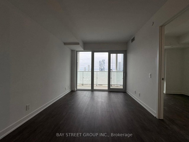 2709 - 88 Queen Street E