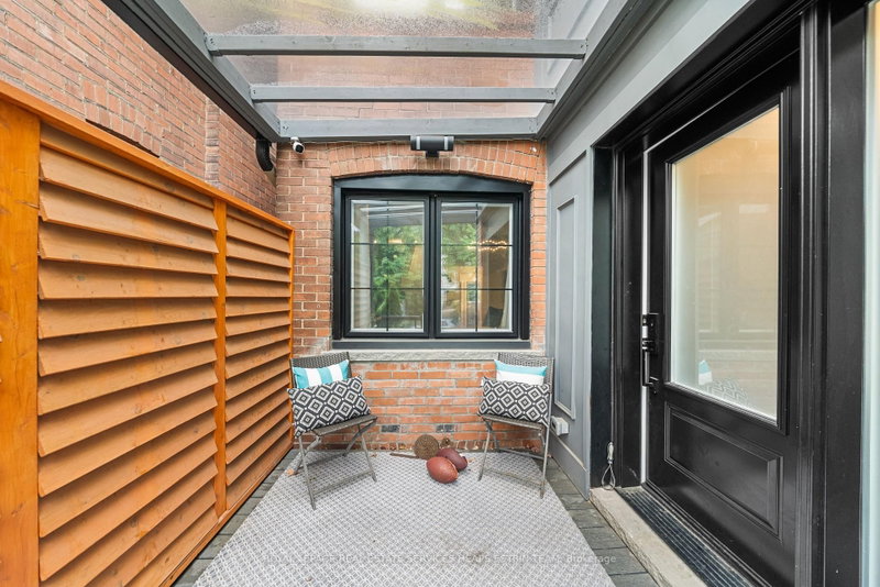 39 Standish Avenue