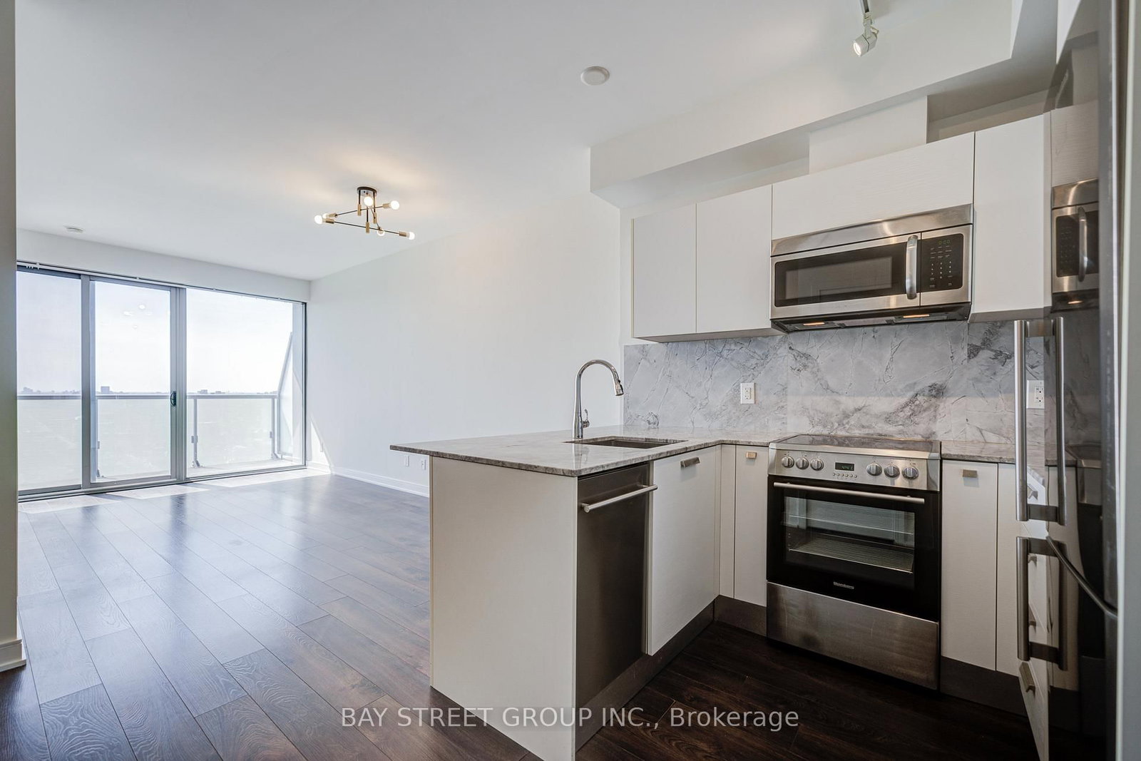 57 St. Joseph Street • #2706 • Toronto, ON photo 6