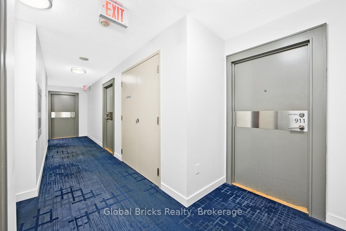 911-29 Singer Court, Toronto, ON, photo 4