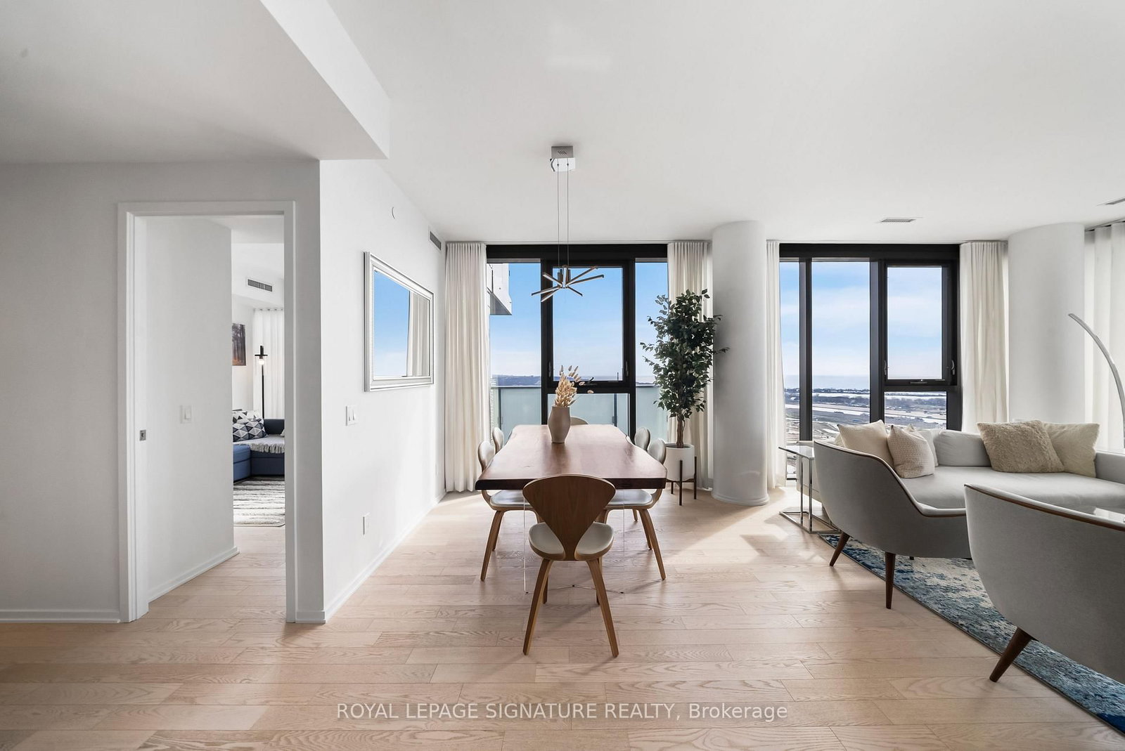 16 Bonnycastle Street • #4304 • Toronto, ON photo 10