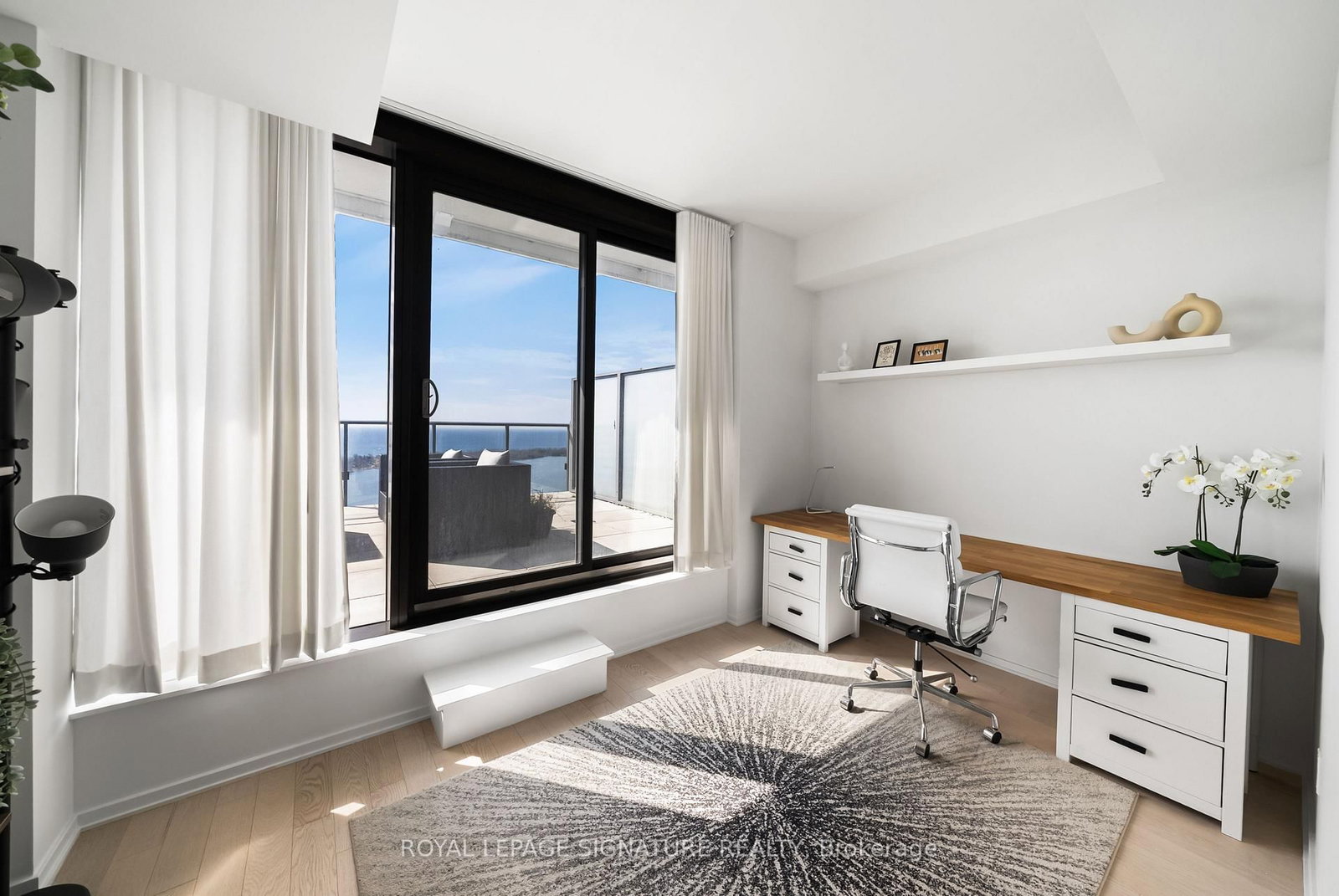 16 Bonnycastle Street • #4304 • Toronto, ON photo 17