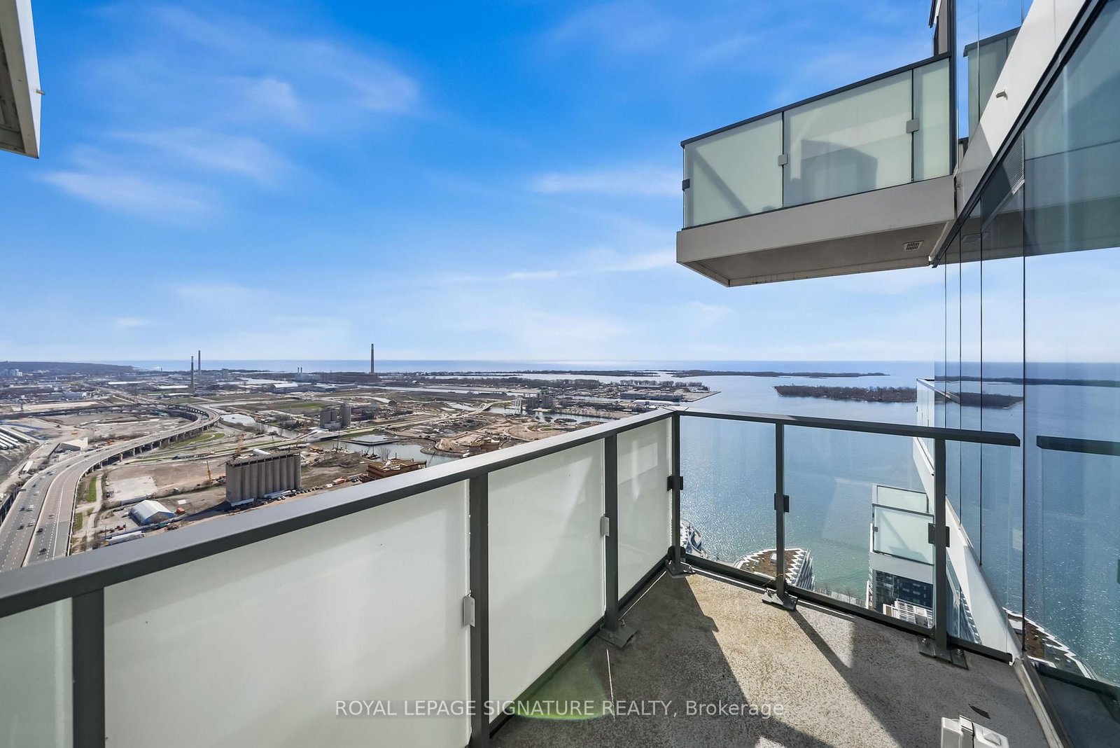 16 Bonnycastle Street • #4304 • Toronto, ON photo 21