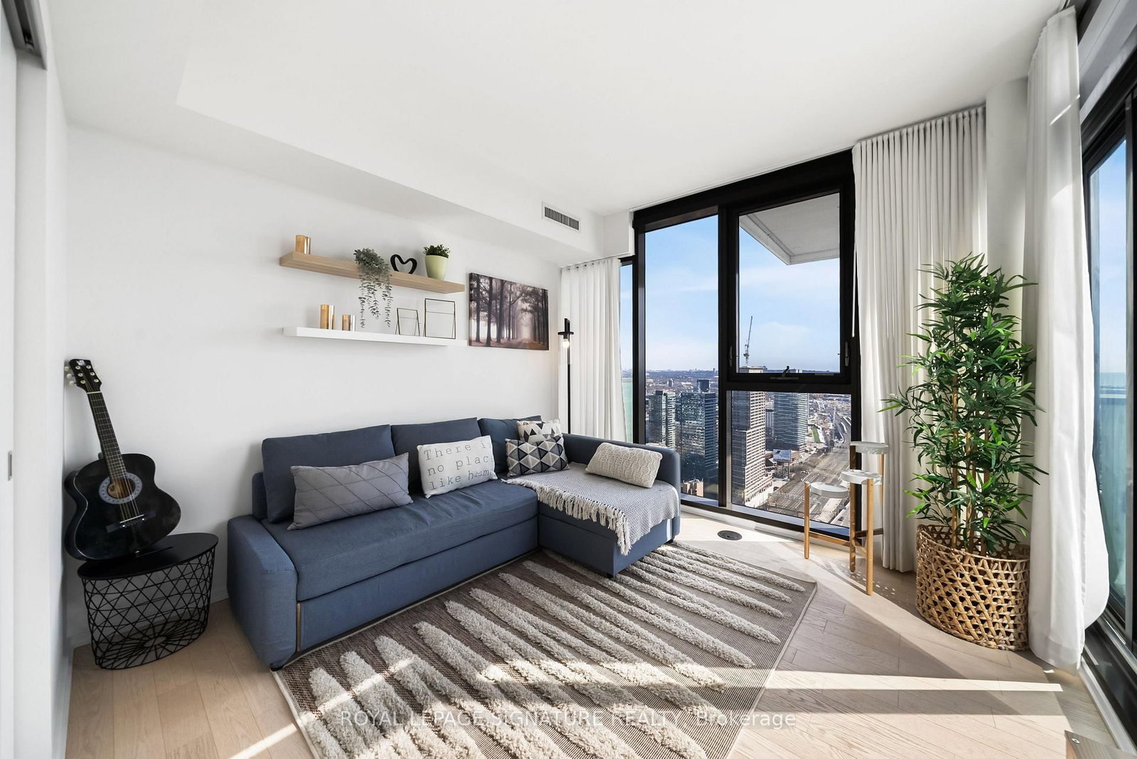 16 Bonnycastle Street • #4304 • Toronto, ON photo 24