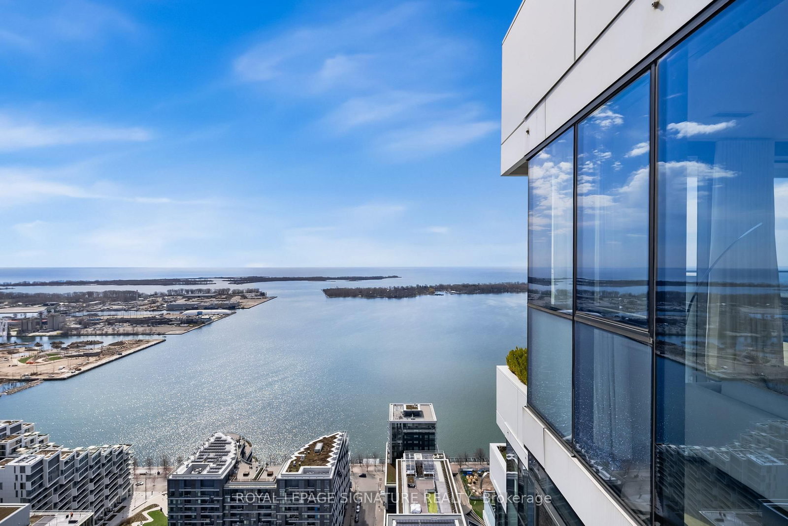 16 Bonnycastle Street • #4304 • Toronto, ON photo 26