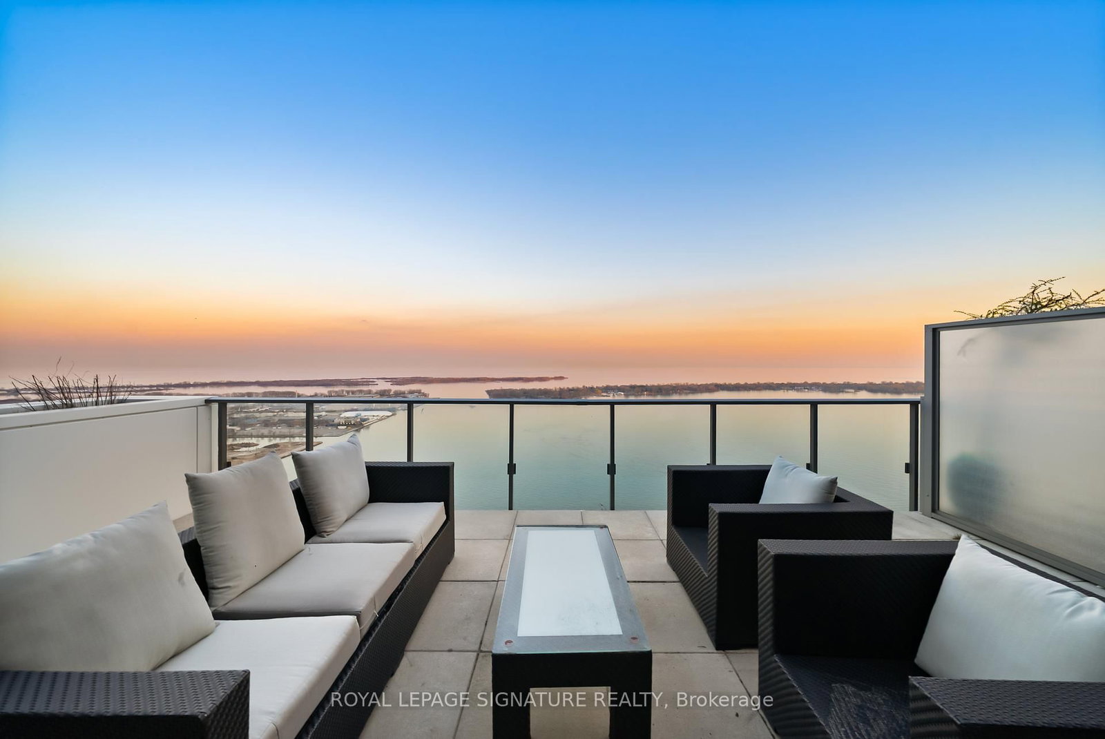 16 Bonnycastle Street • #4304 • Toronto, ON photo 39