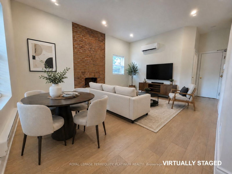 home for lease on 4/ 2nd Floor-11 Beaconsfield Avenue
