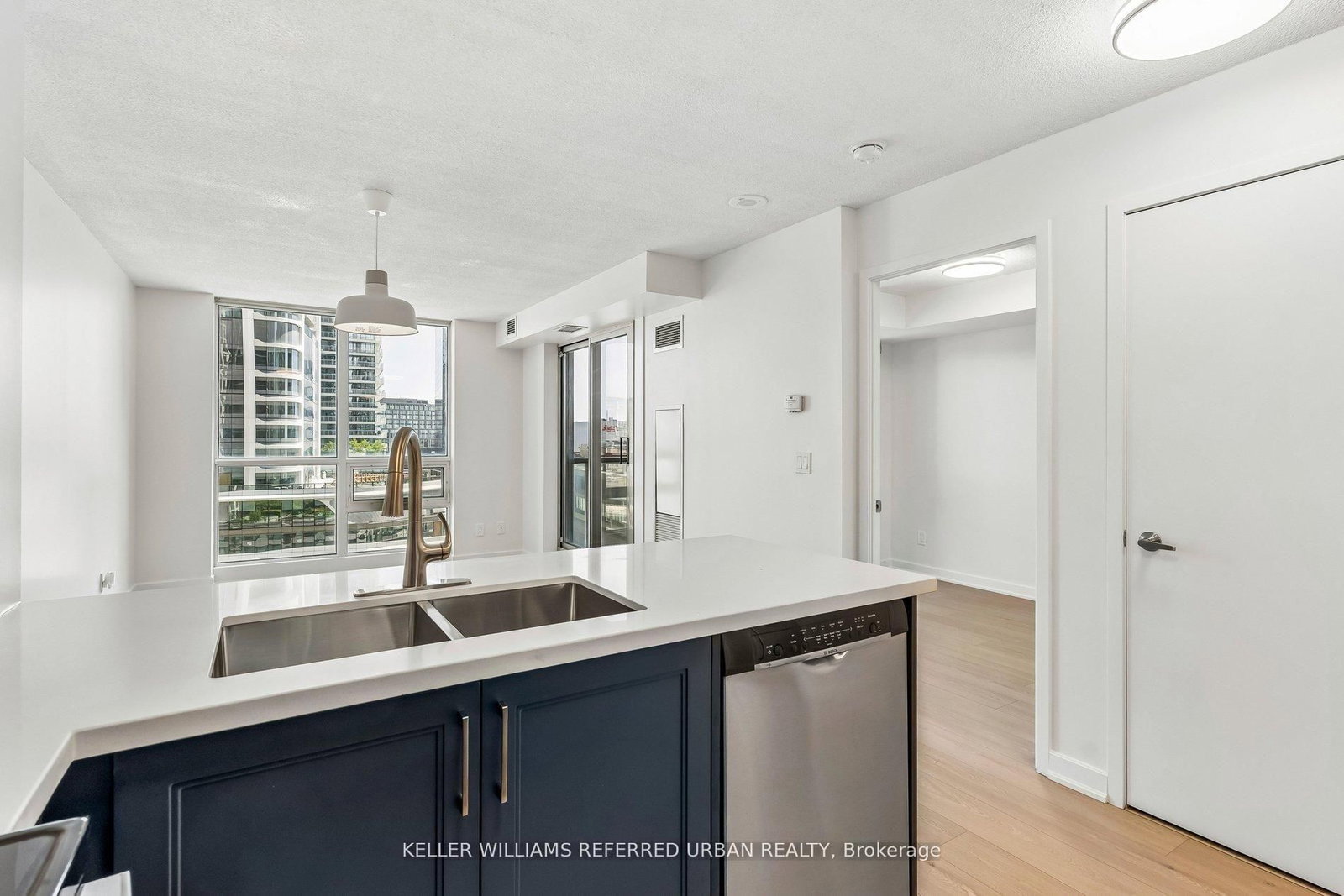 12 Yonge Street • #1103 • Toronto, ON photo 15