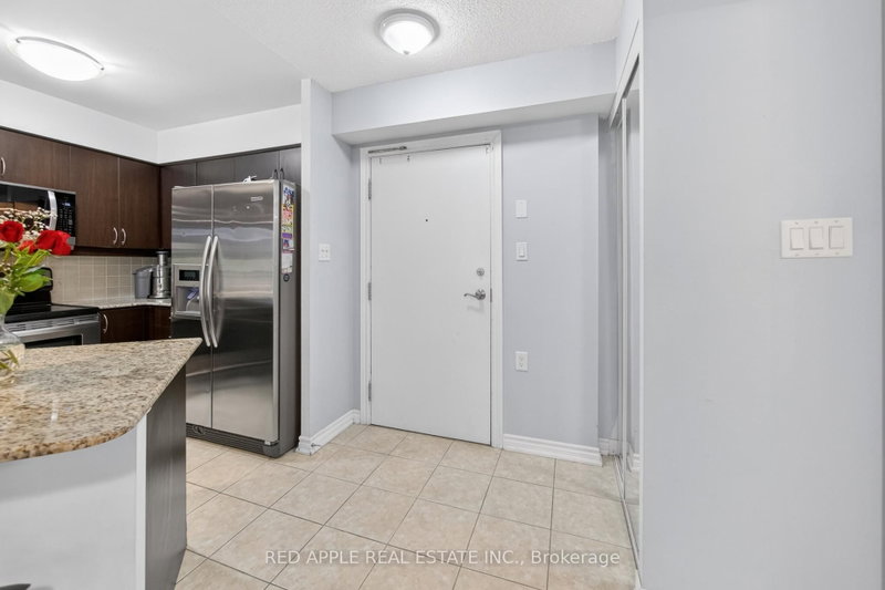872 Sheppard Toronto,ON M3H 5V5 — Photo 12