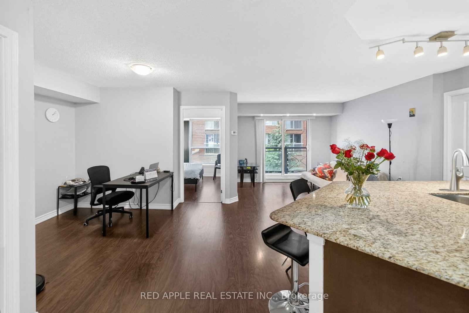 872 Sheppard Toronto,ON M3H 5V5 — Photo 13