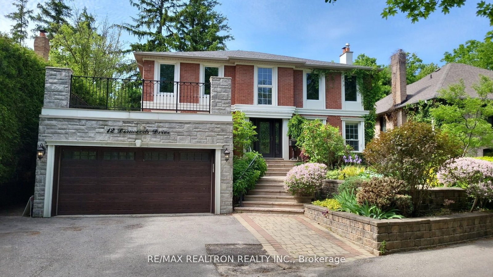 Detached House for sale at 12 Donwoods Drive, Toronto, Ontario, M4N 2G1 - Bridle Path-Sunnybrook-York Mills - MLS: C13528936
