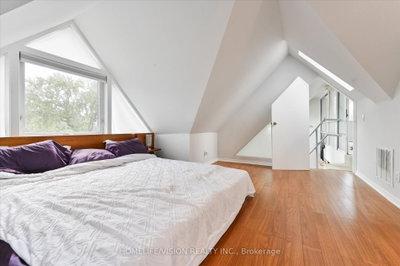 400 Summerhill Avenue • Toronto, ON