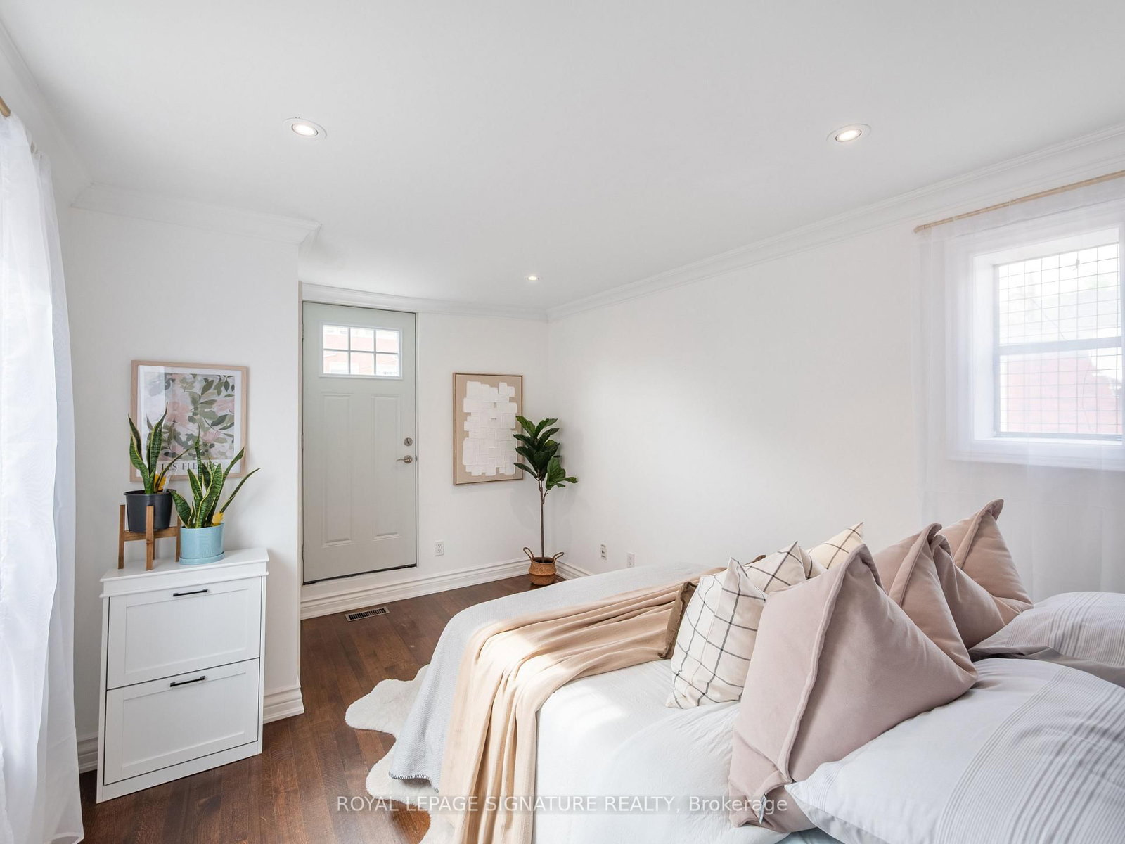 4 Whitaker Avenue • Toronto, ON photo 16