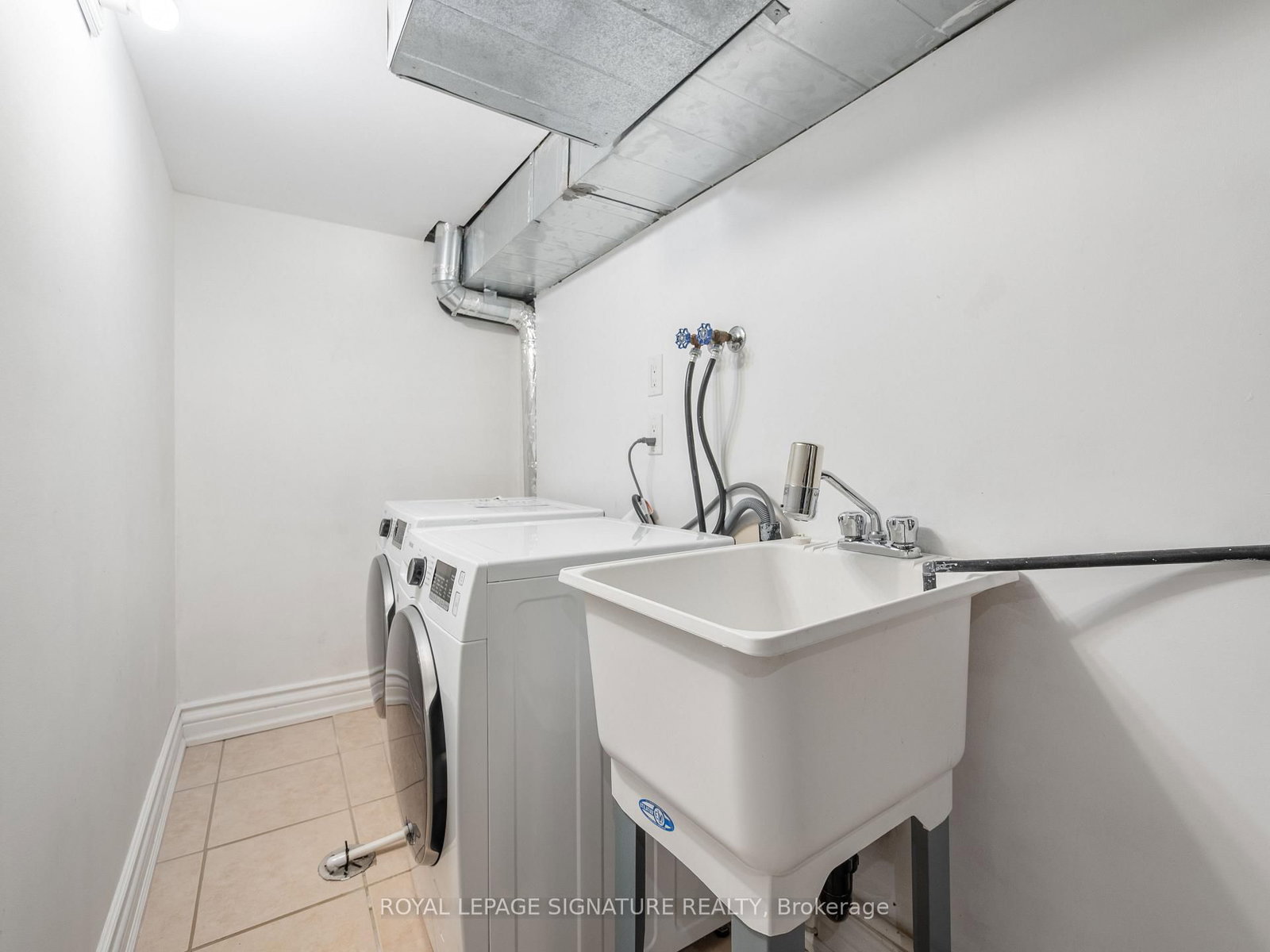 4 Whitaker Avenue • Toronto, ON photo 20