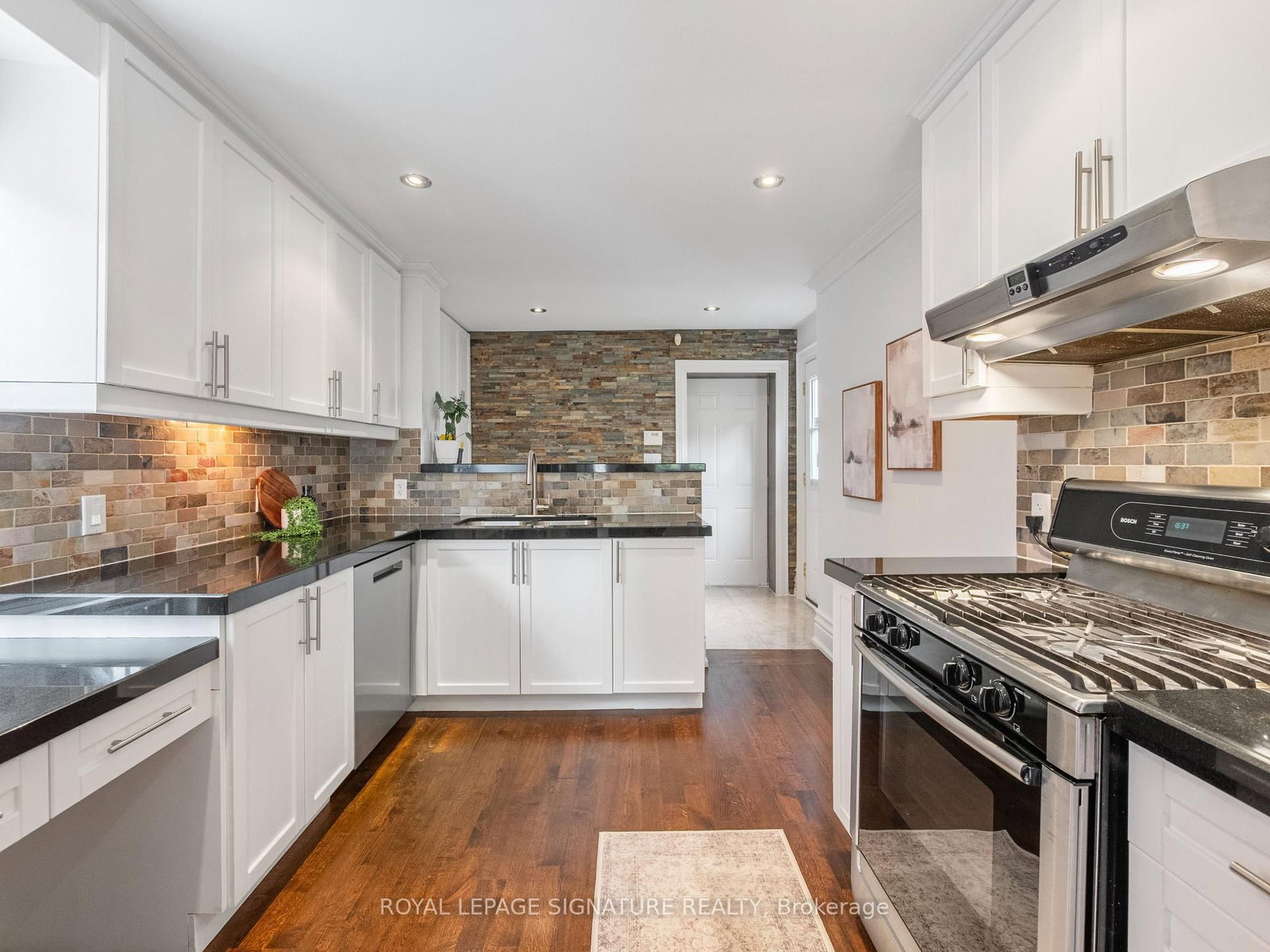 4 Whitaker Avenue • Toronto, ON photo 8