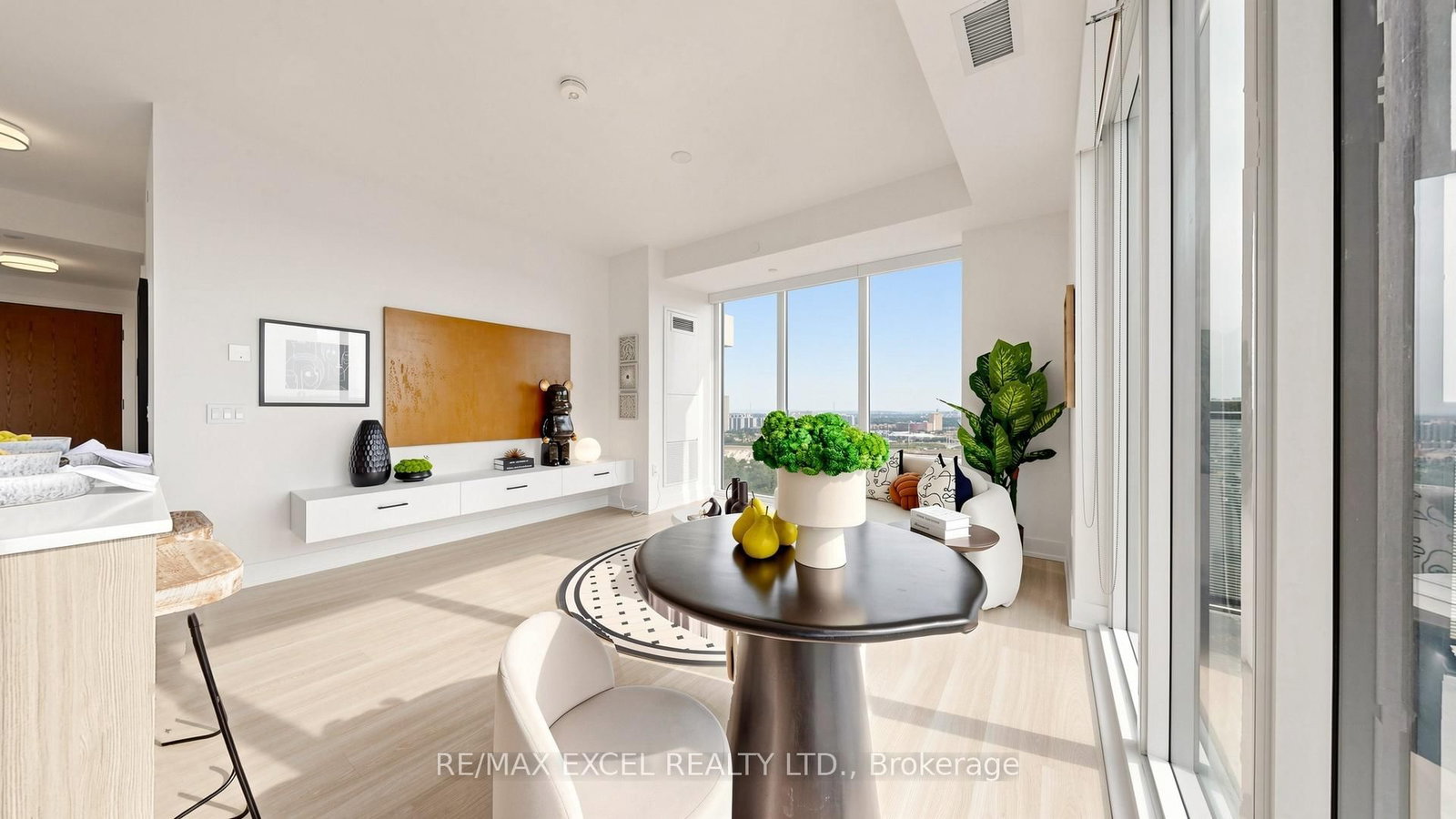30 Inn on the park Drive • #3010 • Toronto, ON photo 17