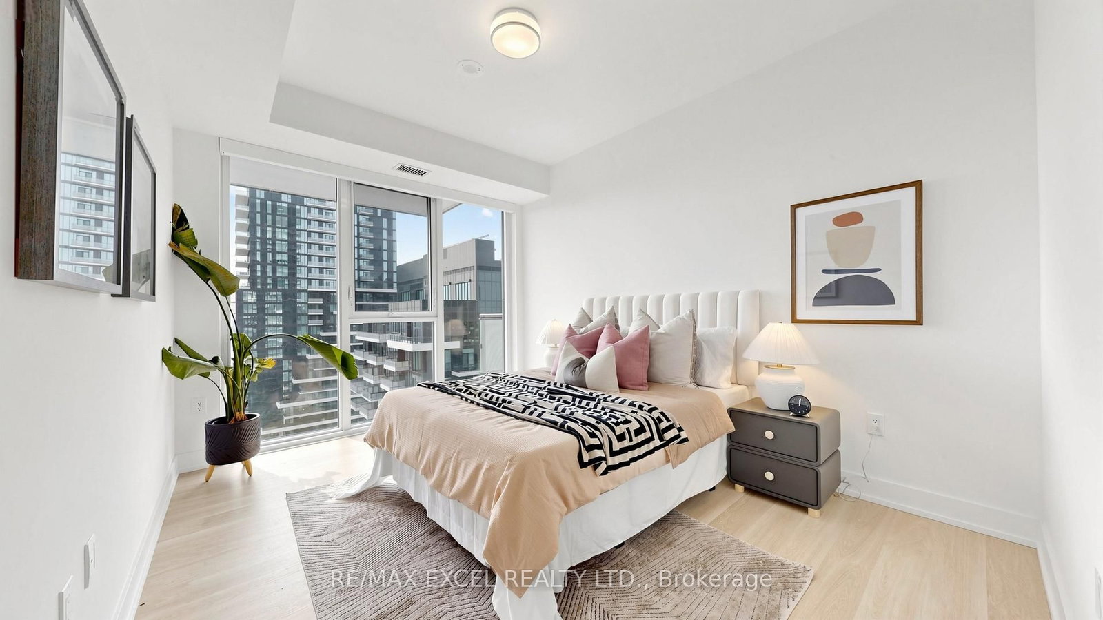 30 Inn on the park Drive • #3010 • Toronto, ON photo 18