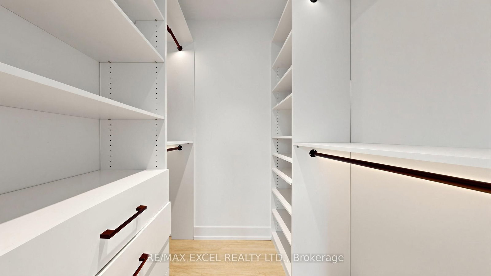 30 Inn on the park Drive • #3010 • Toronto, ON photo 21