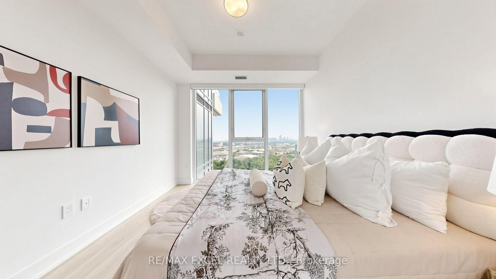 30 Inn on the park Drive • #3010 • Toronto, ON photo 25