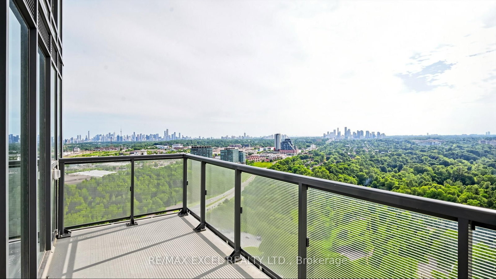 30 Inn on the park Drive • #3010 • Toronto, ON photo 31