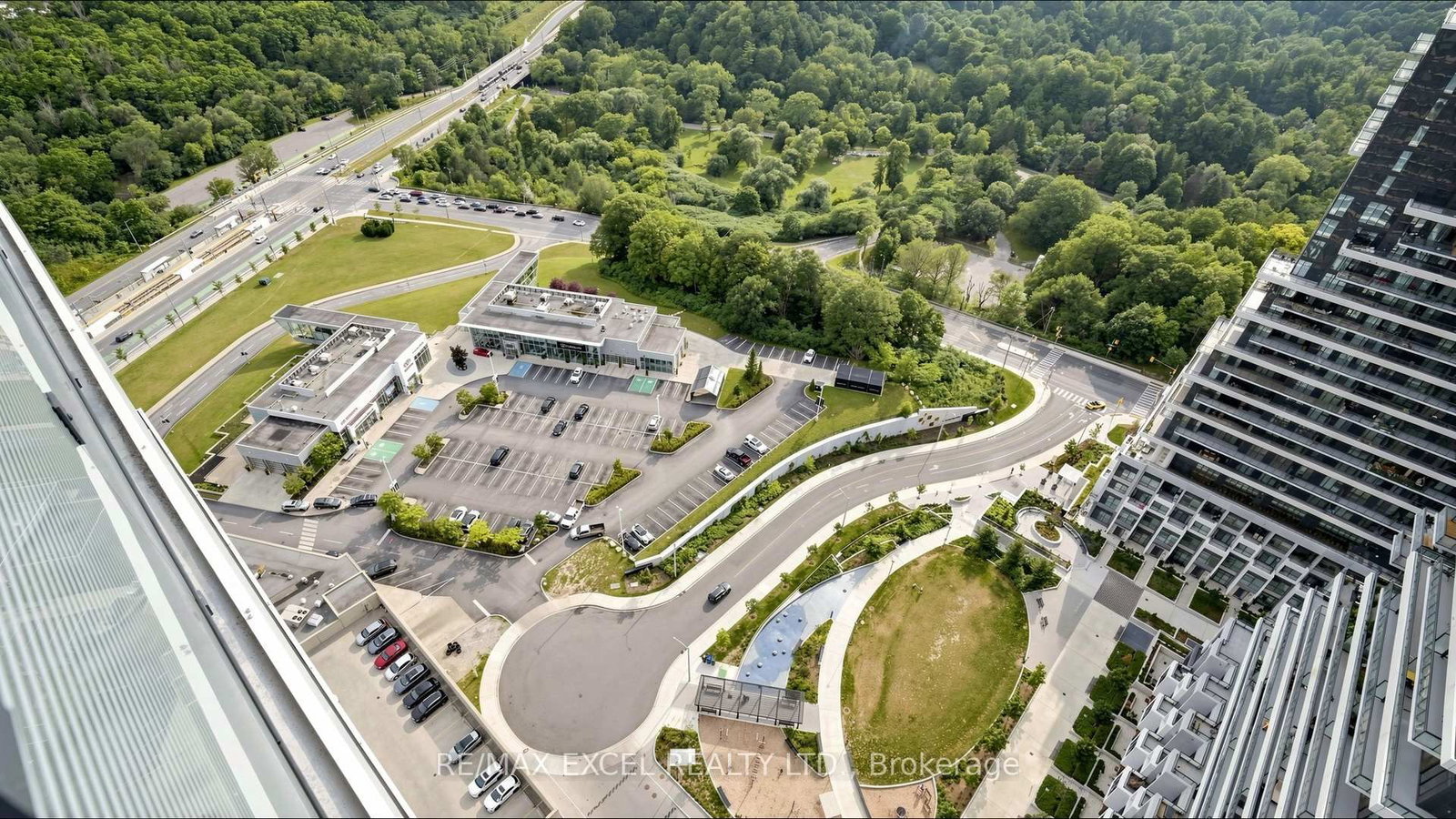 30 Inn on the park Drive • #3010 • Toronto, ON photo 34