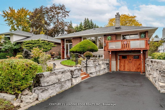 112 Wyndcliff Crescent