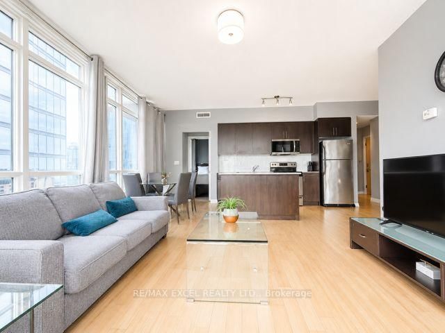 3205-65 Bremner Boulevard, Toronto, ON, photo 2