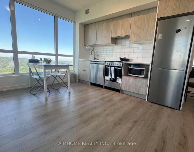 home for lease on 4707-395 Bloor Street E