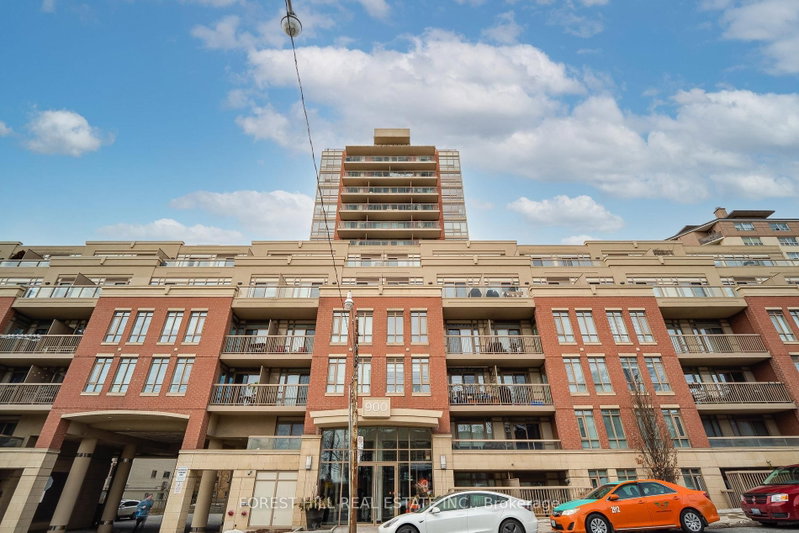 1501 - 900 Mount Pleasant Road