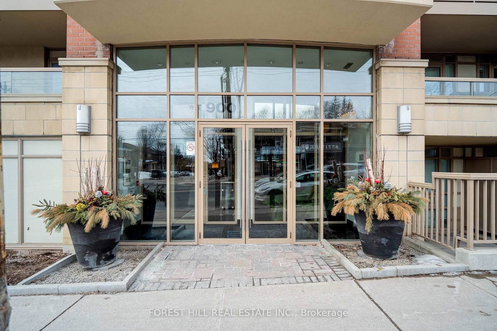 1501-900 Mount Pleasant Road, Toronto, ON, photo 2