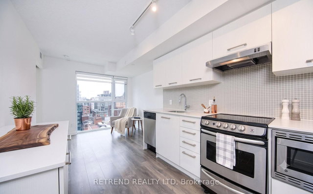 1403 - 87 peter Street