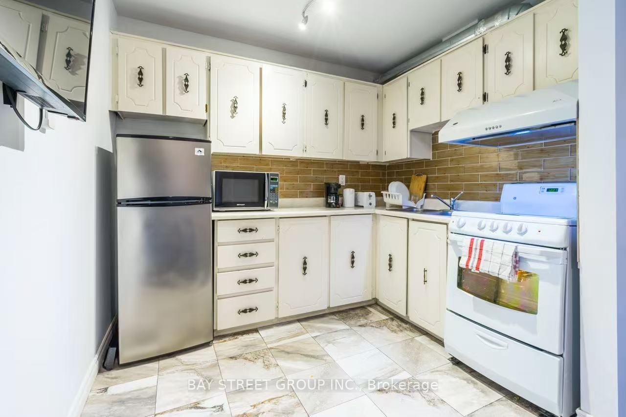 3 Pembroke Street • Toronto, ON photo 8