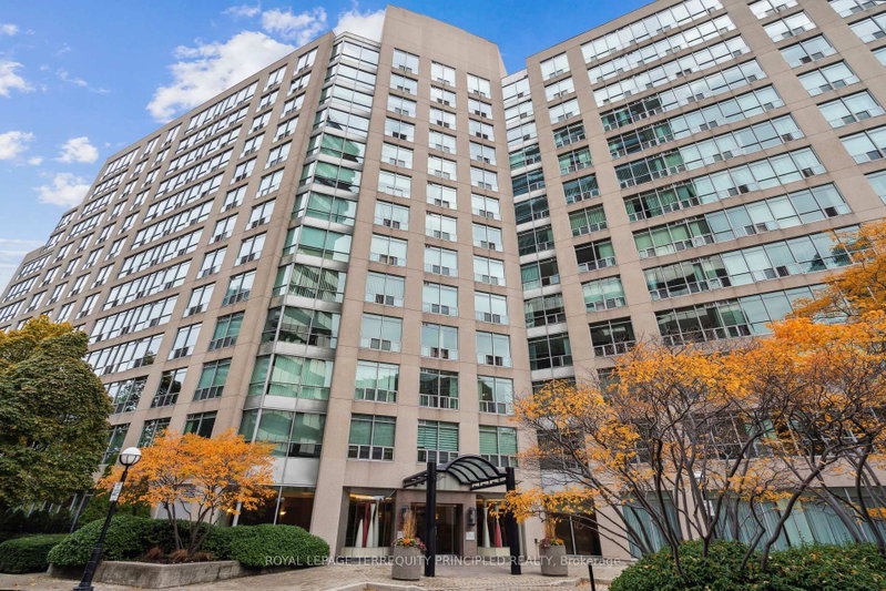 418 - 942 Yonge Street