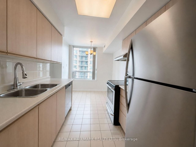 1410 - 35 Empress Avenue