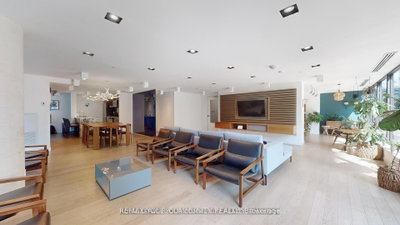 111 Bathurst Street • #314 • Toronto, ON
