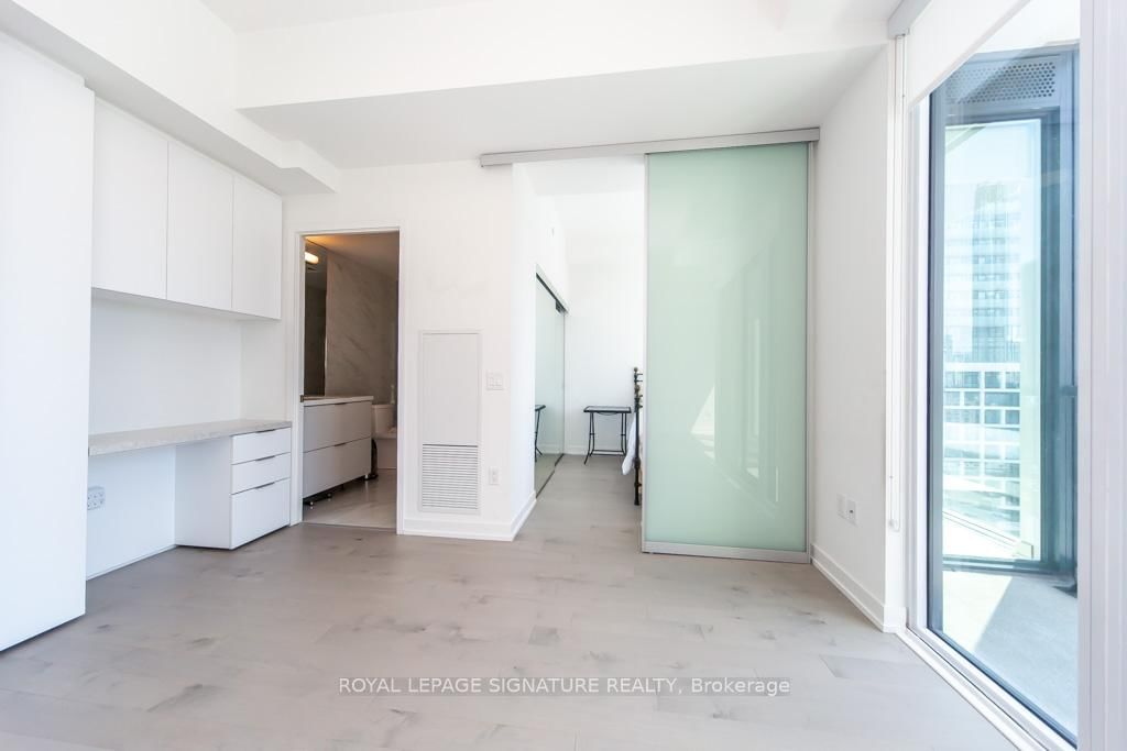 158 E Front Street • #1019 • Toronto, ON photo 23