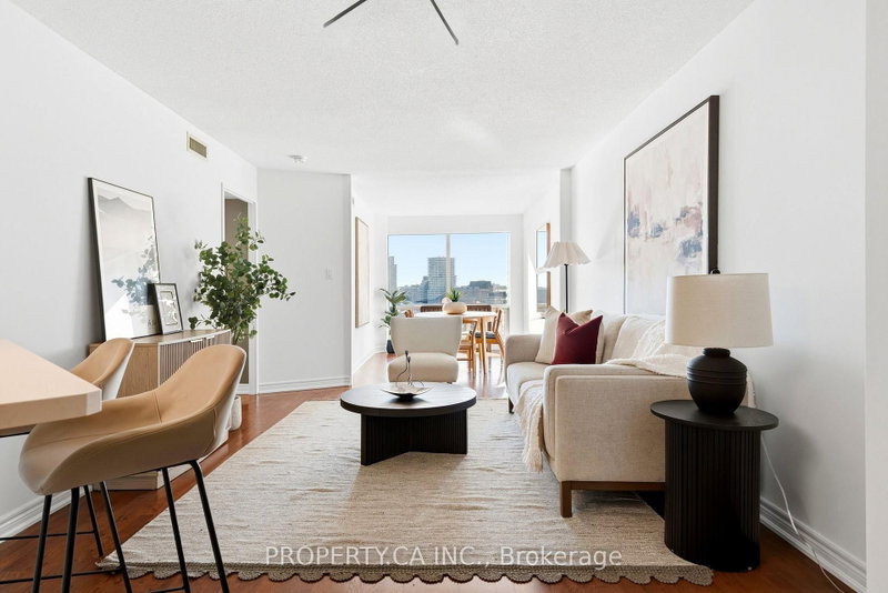 2101 - 1001 Bay Street