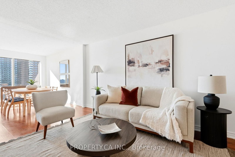 2101 - 1001 Bay Street