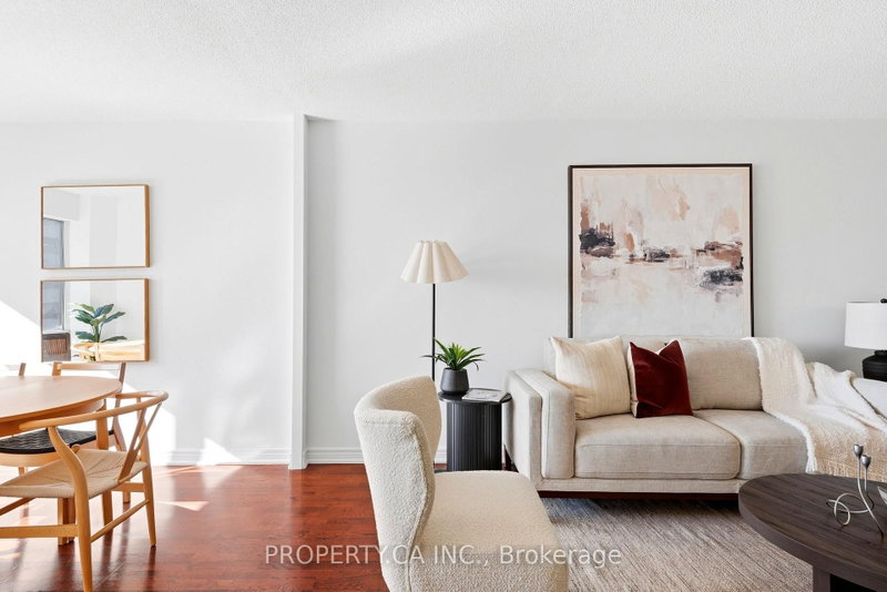 2101 - 1001 Bay Street