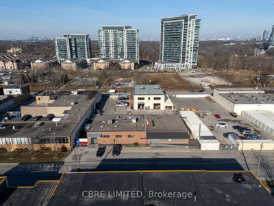 Industrial for lease at 57 Research Road, Toronto, Ontario, M4G 2B6 - Thorncliffe Park - MLS: C13531858