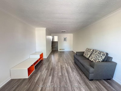 Semi-Detached House leased at Upper Fl-34 Navaho Drive, Toronto, Ontario, M2H 2X3 - Pleasant View - MLS: C13532166