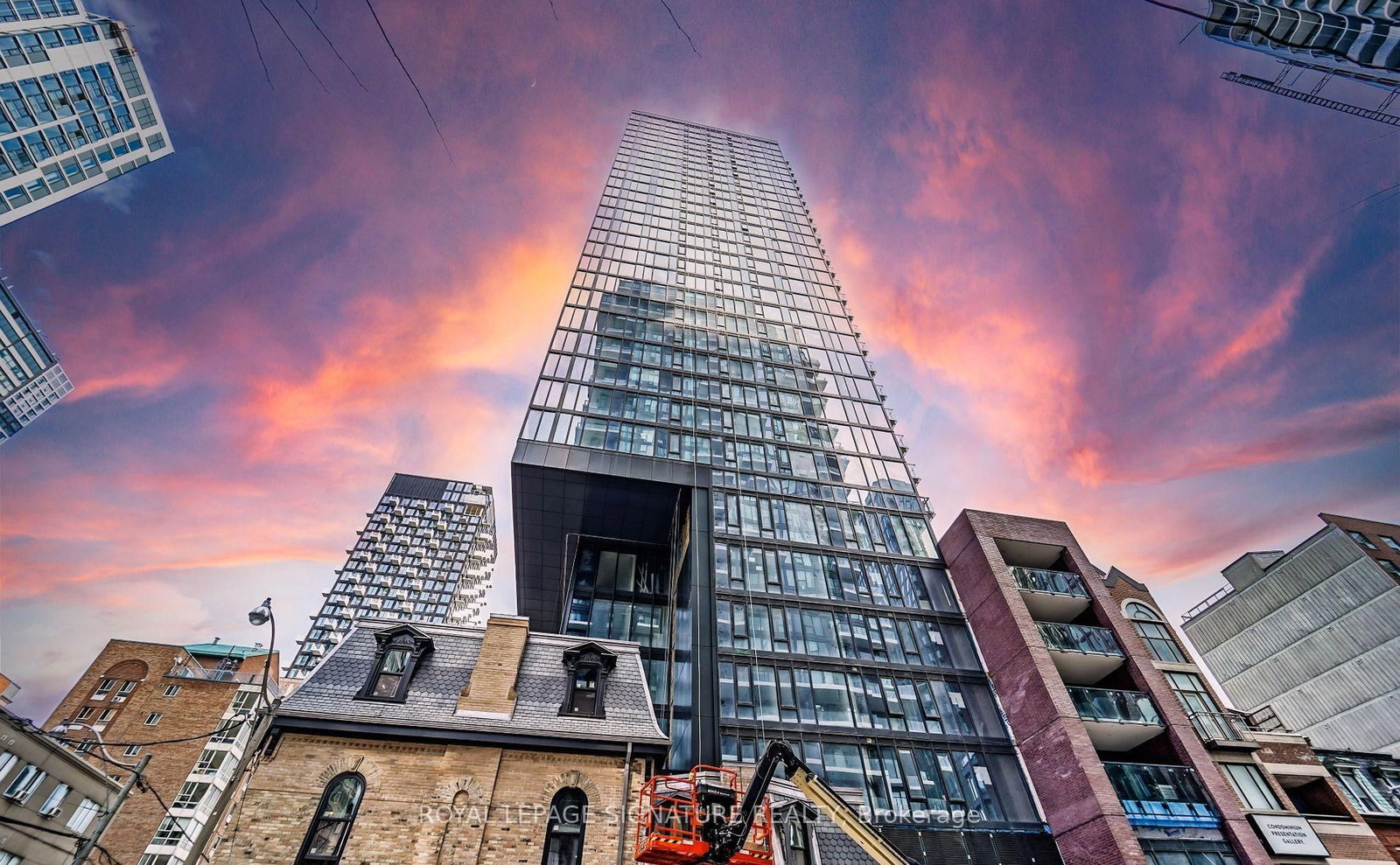 1002-47 Mutual Street, Toronto, ON, photo 2