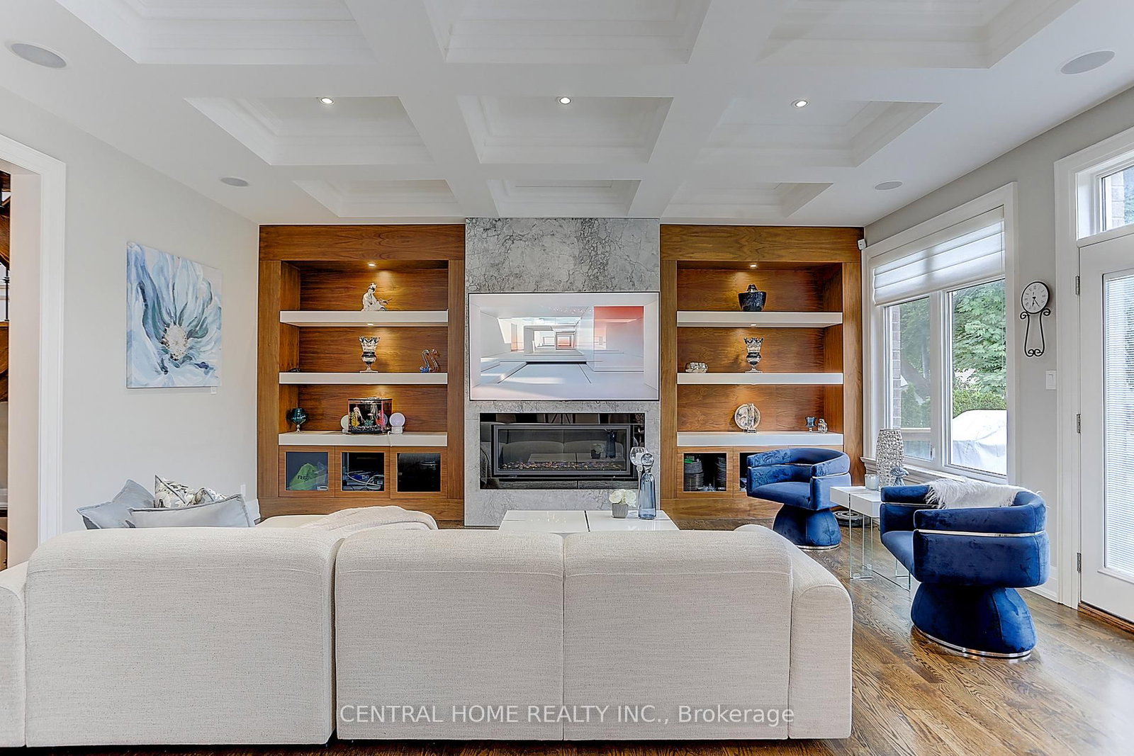 1 Tally Lane • Toronto, ON photo 18