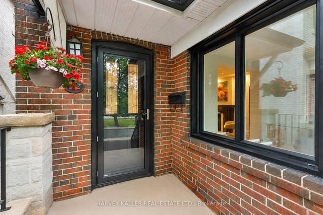 232 Belsize Drive