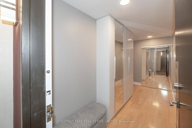 302 - 1901 Yonge Street