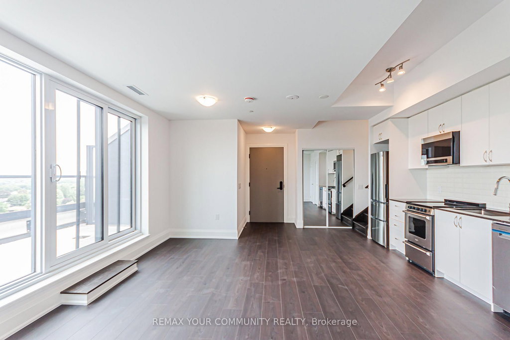 905 - 700 Sheppard Avenue W 5