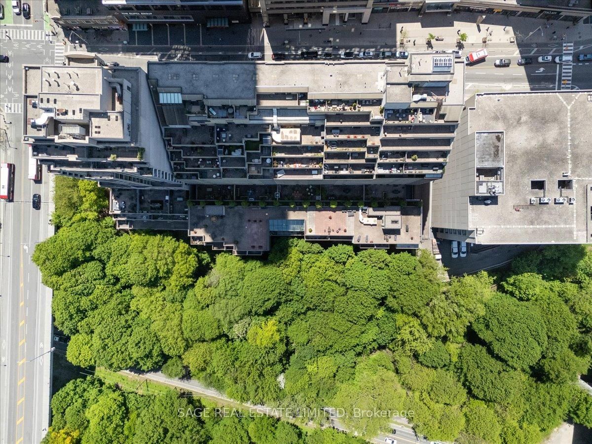 360 Bloor Street E • #209 • Toronto, ON photo 42