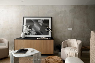 508 - 111 Bathurst Street